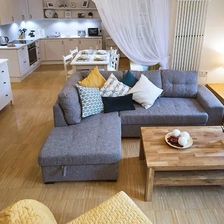 Modern Charvatova Апартаменты *