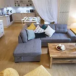 모던 차바토바 아파트 *