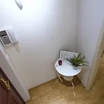 아파트 모던 차바토바 *