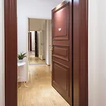 아파트 모던 차바토바