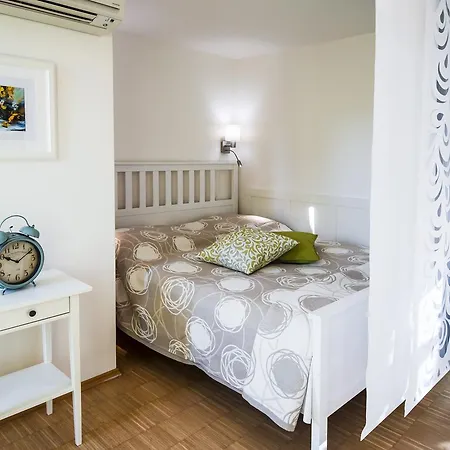 Apartment Modern Charvatova Prague