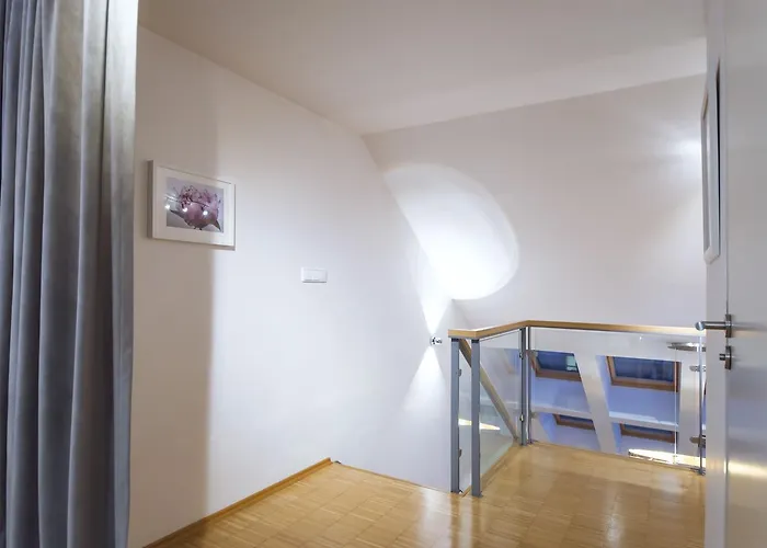 Daire Modern Charvatova Prag