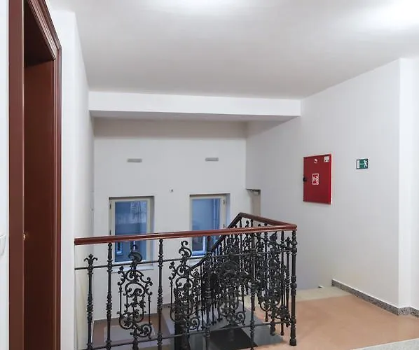 Modern Charvatova Daire