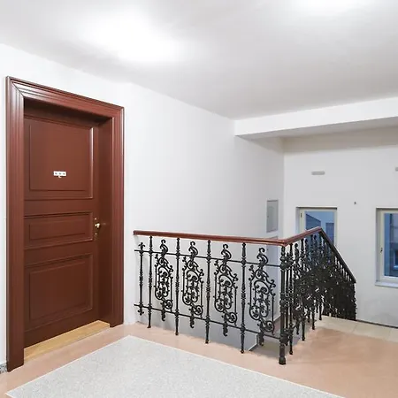 Modern Charvatova Apartman Prága