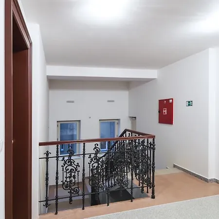 Modern Charvatova Apartman