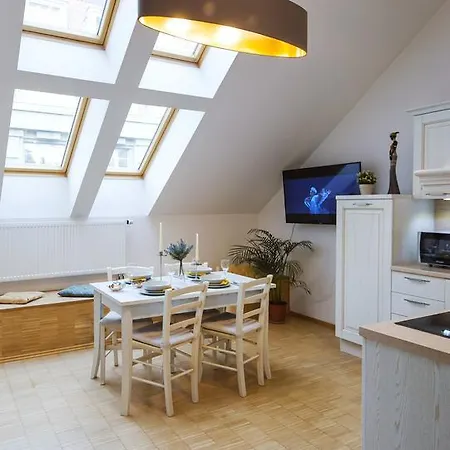 Modern Charvatova Apartman Prága
