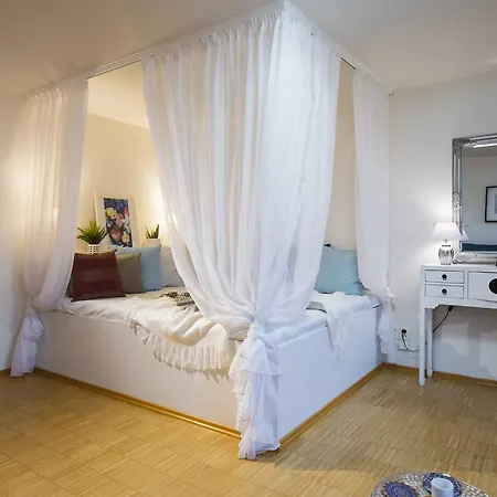 Modern Charvatova Appartement *