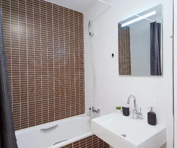 Modern Charvátova Apartmán Praha